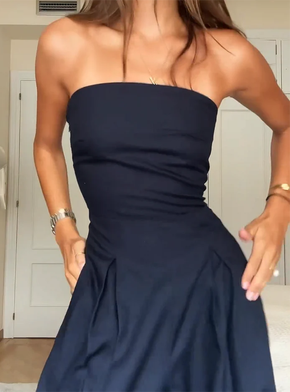 Arvae™ Sofia | Classic High-Waisted Sleeveless Romper